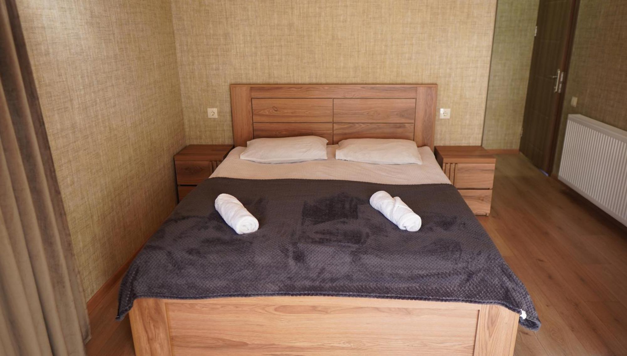 Archil And Nino Gigauri Guest House Kazbegi Bagian luar foto